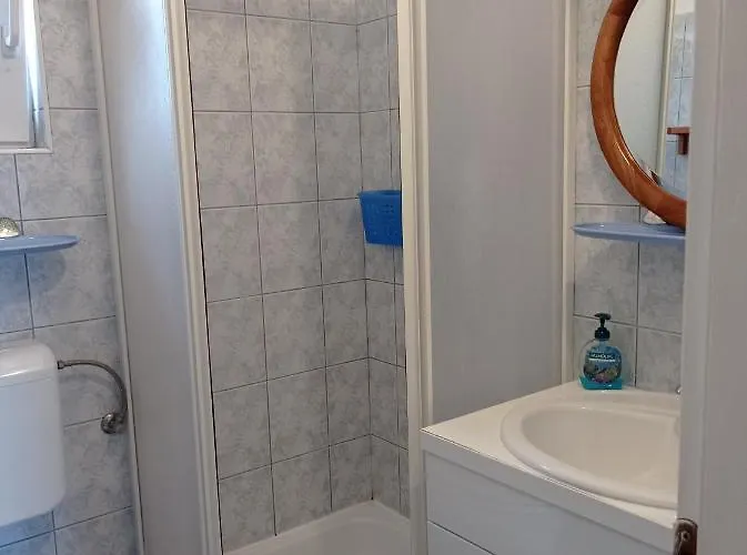 Marija Apartment Vir